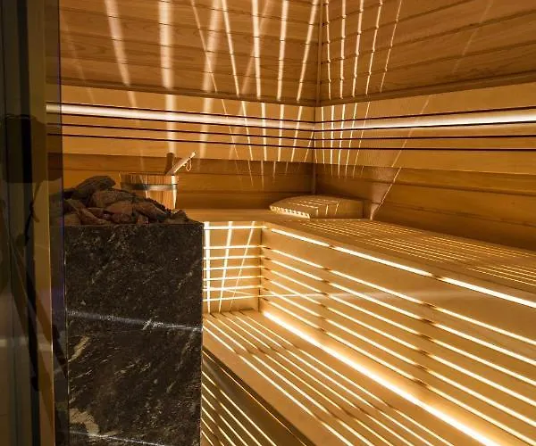 Comfort Deo Plaza Апартаменты *